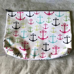Thirty one zipper pouch